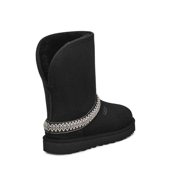 UGG® Classic Short Crescent Black