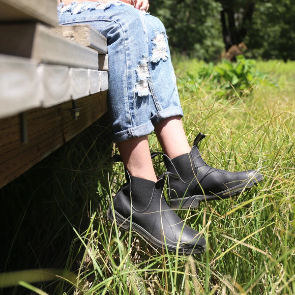 Women's 558 Classic Black Chelsea Boot